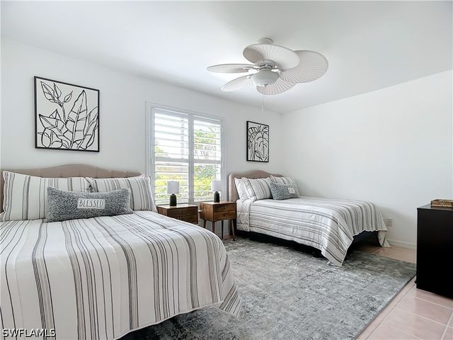 8452 Indian Wells WAY, Naples, FL 34113