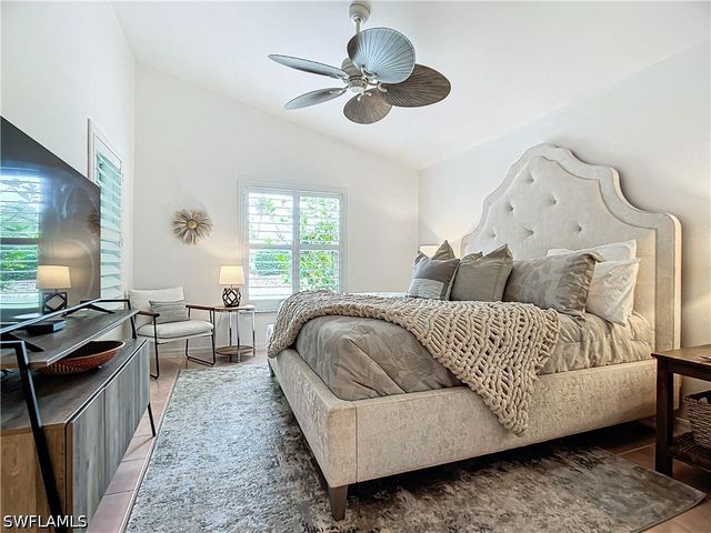 8452 Indian Wells WAY, Naples, FL 34113
