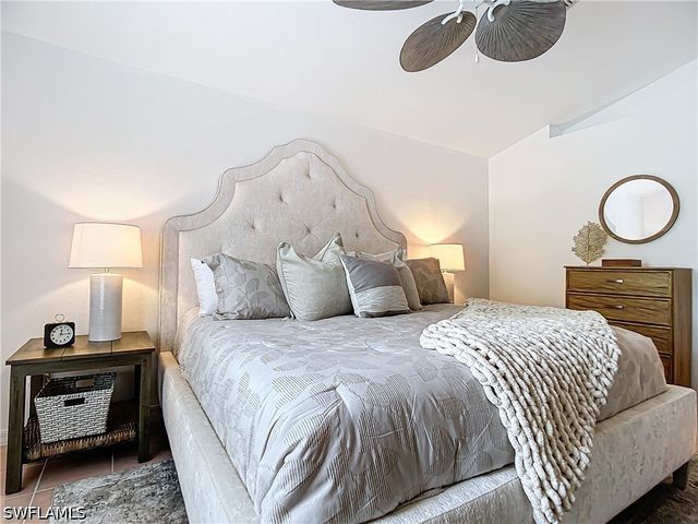 8452 Indian Wells WAY, Naples, FL 34113