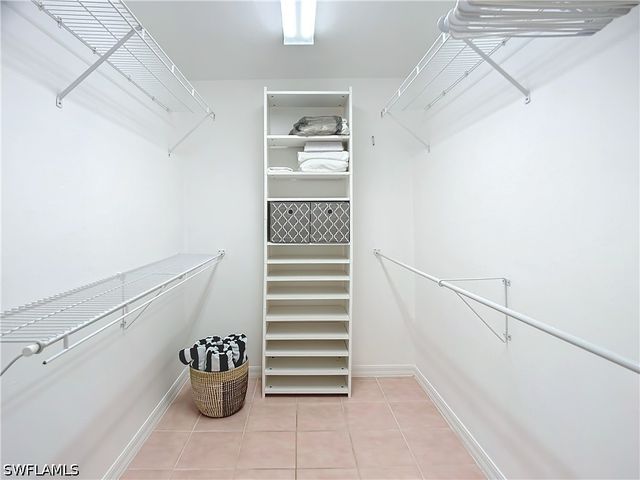 8452 Indian Wells WAY, Naples, FL 34113