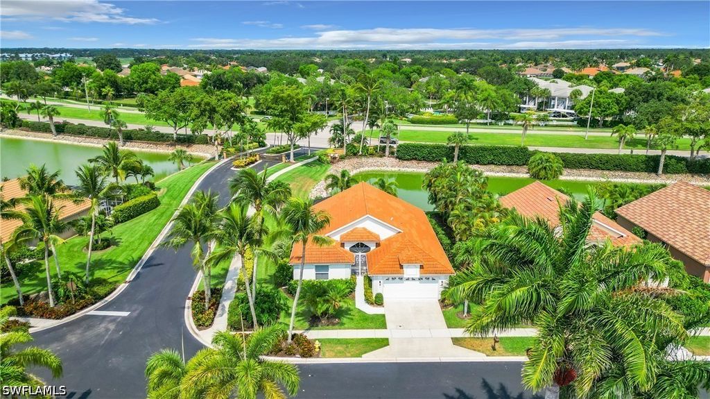 8452 Indian Wells WAY, Naples, FL 34113