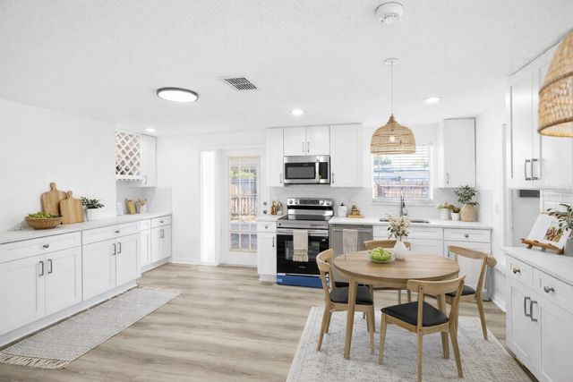 6150 101ST AVENUE N, Pinellas Park, FL 33782