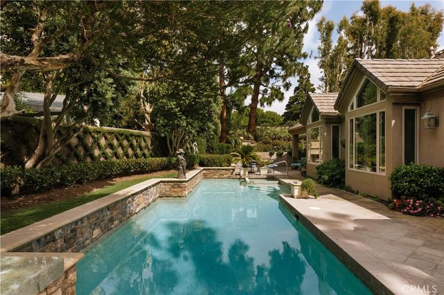 30 Burning Tree, Newport Beach, CA 92660
