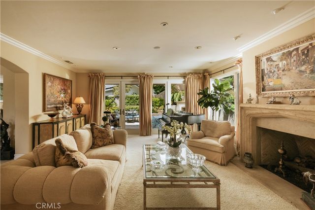 30 Burning Tree, Newport Beach, CA 92660