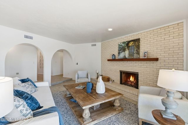 1136 E Deer Canyon Road, Tucson, AZ 85718