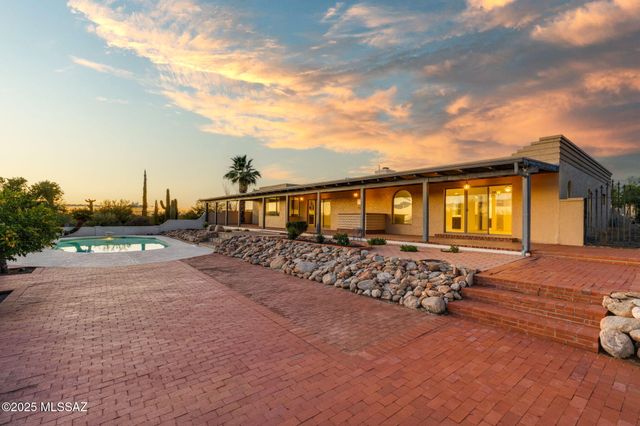 1136 E Deer Canyon Road, Tucson, AZ 85718