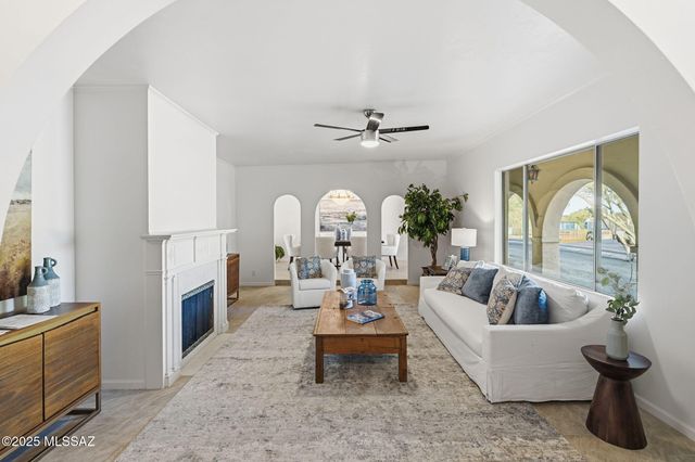 1136 E Deer Canyon Road, Tucson, AZ 85718