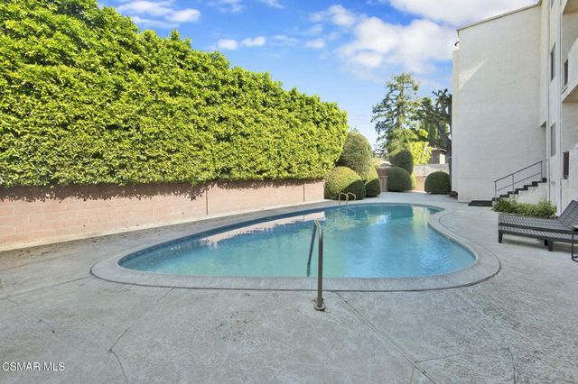 12955 Riverside Drive 307, Sherman Oaks, CA 91423