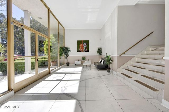 12955 Riverside Drive 307, Sherman Oaks, CA 91423