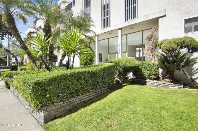 12955 Riverside Drive 307, Sherman Oaks, CA 91423