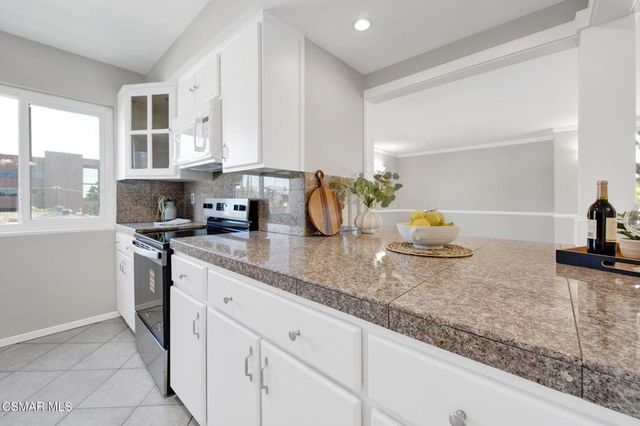 12955 Riverside Drive 307, Sherman Oaks, CA 91423