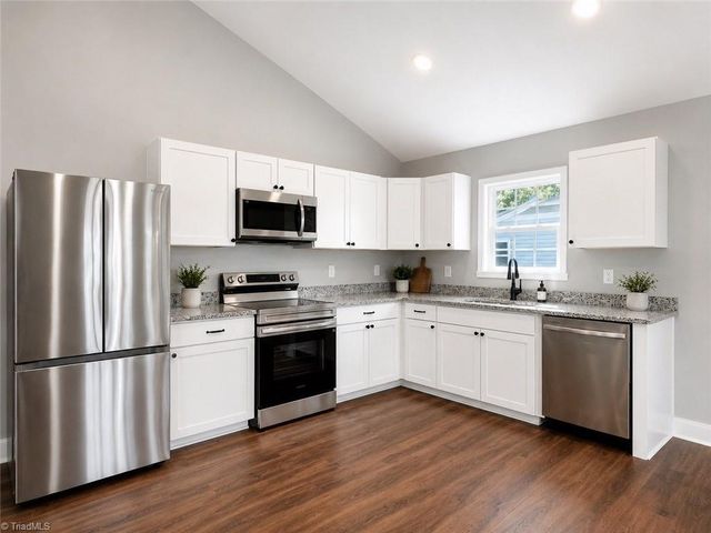 733 2nd Rainbow Street, Lexington, NC 27295