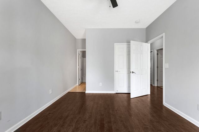 907 Churchill Xing Unit 907, Madison, TN 37115