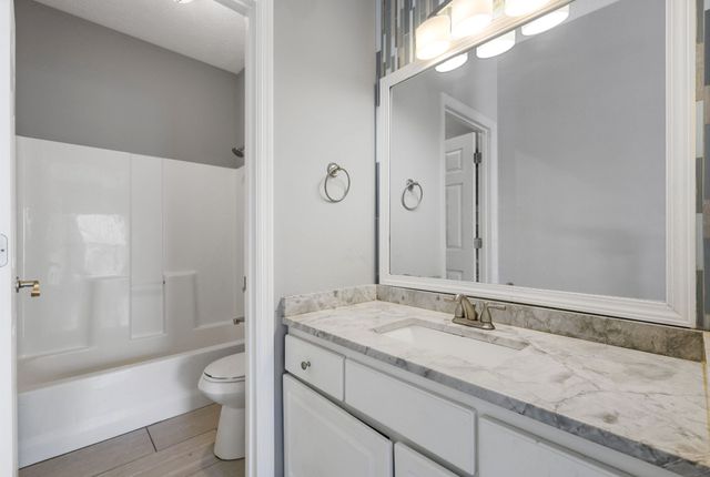 907 Churchill Xing Unit 907, Madison, TN 37115