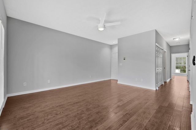 907 Churchill Xing Unit 907, Madison, TN 37115