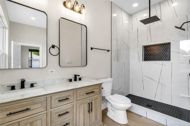 1807 W CLUSTER AVENUE, Tampa, FL 33604