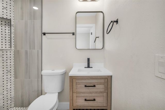 1807 W CLUSTER AVENUE, Tampa, FL 33604