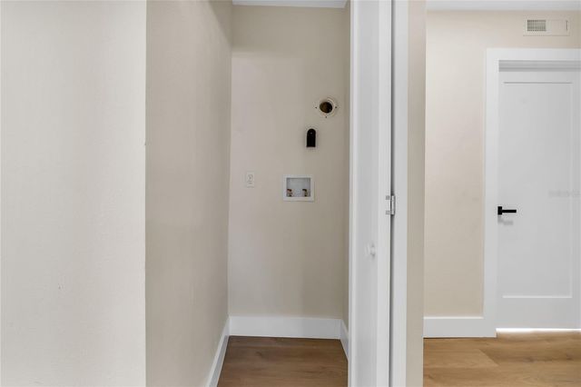 1807 W CLUSTER AVENUE, Tampa, FL 33604