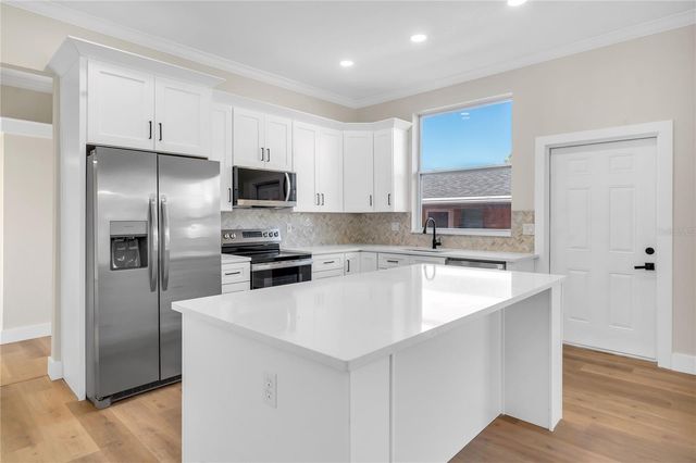 1807 W CLUSTER AVENUE, Tampa, FL 33604