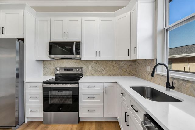 1807 W CLUSTER AVENUE, Tampa, FL 33604