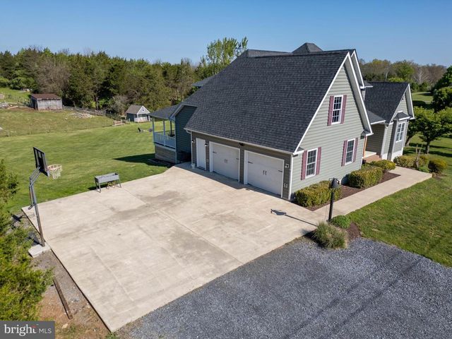 395 MASON FARM DR, Kearneysville, WV 25430