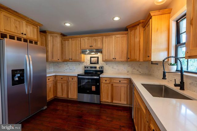 395 MASON FARM DR, Kearneysville, WV 25430