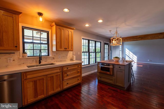 395 MASON FARM DR, Kearneysville, WV 25430