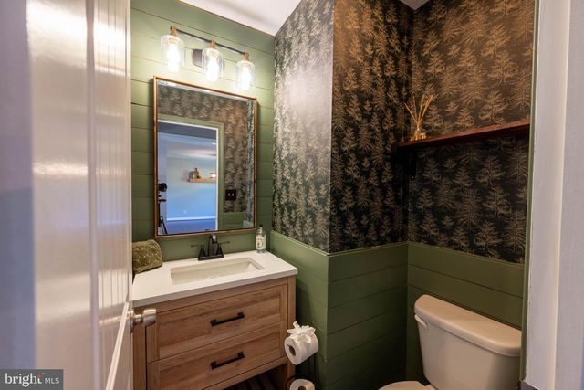 395 MASON FARM DR, Kearneysville, WV 25430
