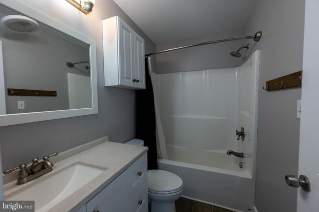 395 MASON FARM DR, Kearneysville, WV 25430