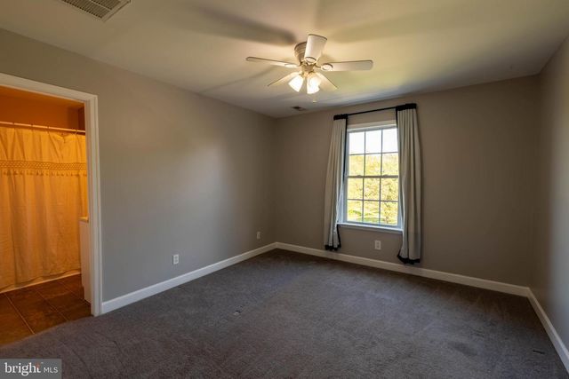 395 MASON FARM DR, Kearneysville, WV 25430