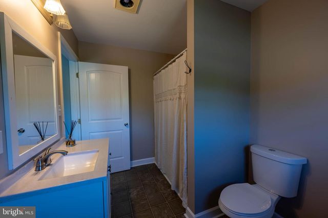 395 MASON FARM DR, Kearneysville, WV 25430