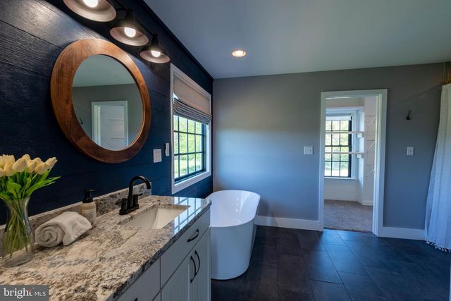 395 MASON FARM DR, Kearneysville, WV 25430