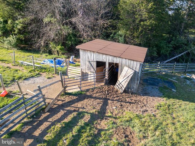395 MASON FARM DR, Kearneysville, WV 25430