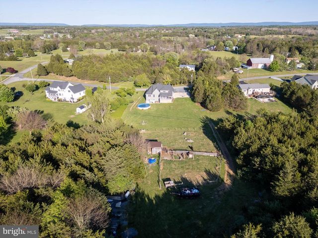 395 MASON FARM DR, Kearneysville, WV 25430