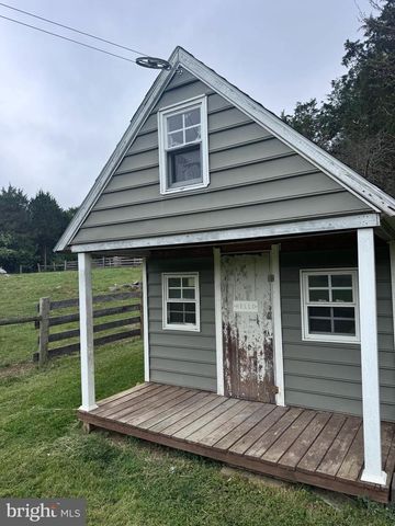 395 MASON FARM DR, Kearneysville, WV 25430