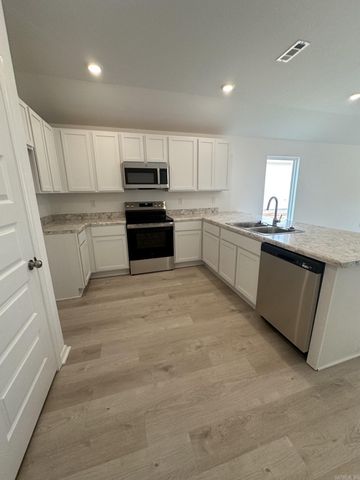 8073 Chesapeake Trail, Bauxite, AR 72011