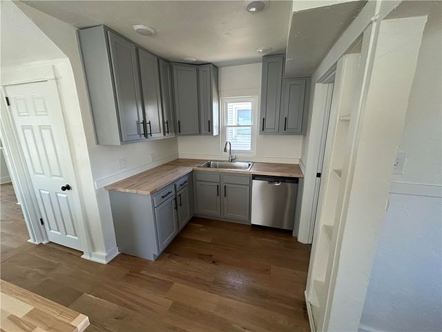 53 E Beechwood Avenue, Dayton, OH 45405