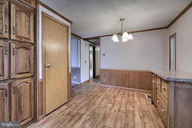 17 ASPEN DR, Manheim, PA 17545