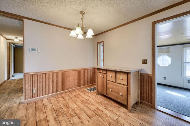 17 ASPEN DR, Manheim, PA 17545