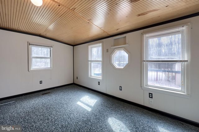 17 ASPEN DR, Manheim, PA 17545