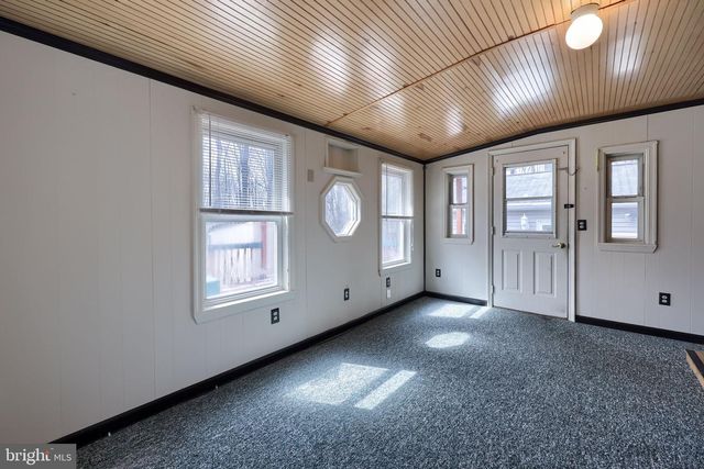 17 ASPEN DR, Manheim, PA 17545