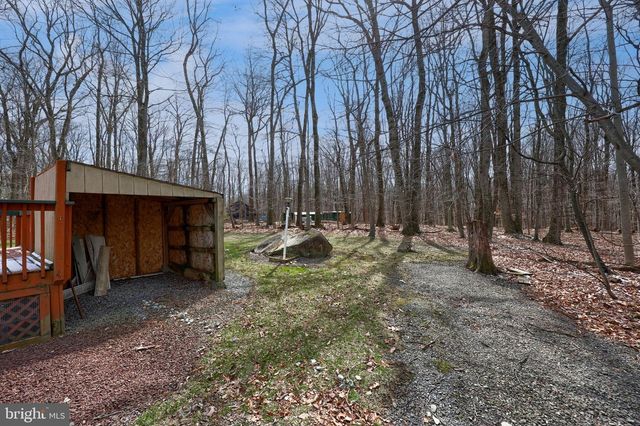 17 ASPEN DR, Manheim, PA 17545