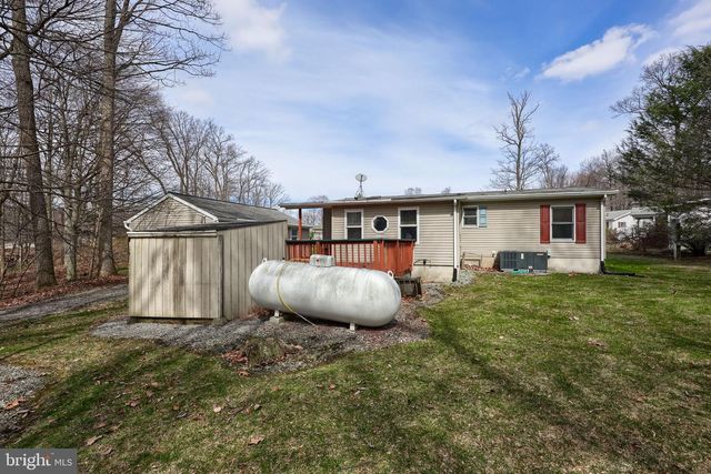 17 ASPEN DR, Manheim, PA 17545