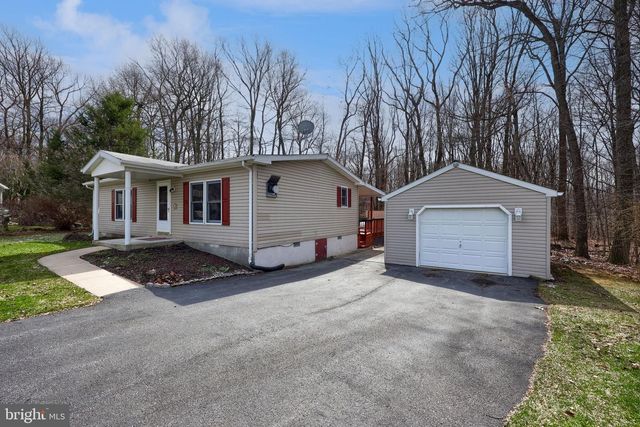 17 ASPEN DR, Manheim, PA 17545