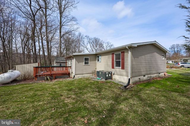 17 ASPEN DR, Manheim, PA 17545