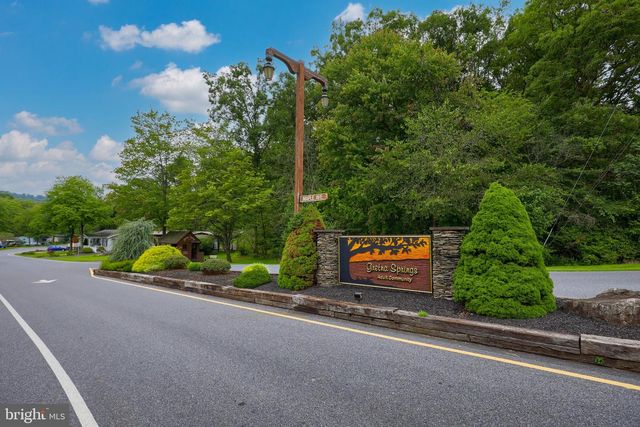17 ASPEN DR, Manheim, PA 17545