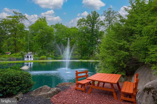 17 ASPEN DR, Manheim, PA 17545