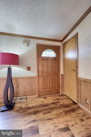 17 ASPEN DR, Manheim, PA 17545