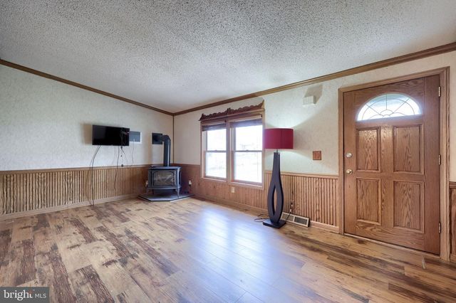 17 ASPEN DR, Manheim, PA 17545