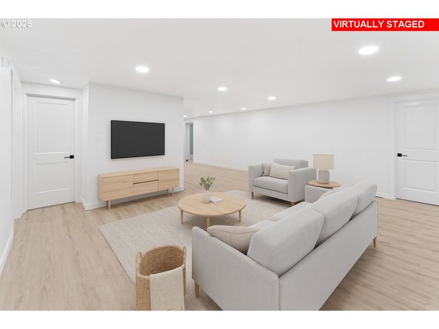 47875 ELGIN Ave, Oakridge, OR 97463